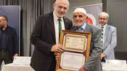 87 yaşındaki kalıpçı ustası Kur'an'ı ezberledi