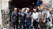 Aydın Valisi Kuşadası çarşısını gezdi