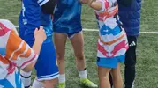 Bolu’da kadın futbolcular saha ortasında birbirine girdi