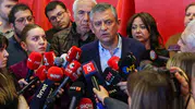 Özgür Özel'den CHP'de erken kurultay mesajı