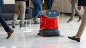 İzmir’deki hastanede temizliği artık robotlar üstlendi