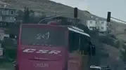 Hatay trafiğinde dehşet anları Otobüs şoförü herkesi tehlikeye attı