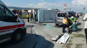 Kilis kara yolunda üç araç birbirine girdi