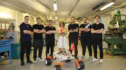 İzmirli öğrenciler tehlikeli görevler için yerli bomba imha robotu geliştirdi