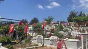 Osmaniye deprem şehitliğinde bayram buruk geçiyor