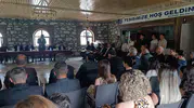 Selendi sakinleri bayram sabahı parkta bir araya geldi