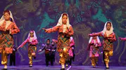 Minik dansçılar Anadolu kültürünü sahnede yaşattı