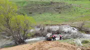 Sivas İmranlı yolunda 15 metrelik uçuruma yuvarlanan araçta 5 kişi yaralandı