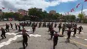 Ankara sokaklarında 19 Mayıs için yunus polislerinden özel şov