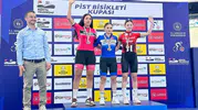 Kağıtsporlu sporcular madalyaları topladı