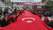 Sason caddeleri 100 metrelik Türk bayrağıyla kırmızı beyaza büründü