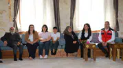 Adıyaman'da dedeler torunlarla aynı sofrada bir araya geldi