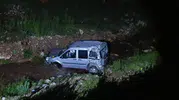 Malatya’da direksiyon hakimiyeti kayboldu araç dereye devrildi