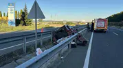 Uşak’ta kontrolden çıkan cip bariyerlere çarptı 1 ölü, 2 yaralı