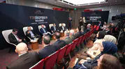 Bakan Tekin Londra’da gurbetçi vatandaşlarla buluştu