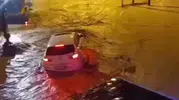 Reyhanlı'da şiddetli sağanak evleri sular altında bıraktı
