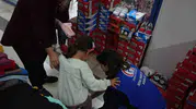 Düzce Belediyesi bayram öncesi binlerce çocuğun yüzünü güldürüyor