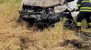 Hatay Defne’de seyir halindeki pikap küle döndü