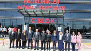 Şenkul bayram mesaisindeki sağlıkçıları ve hastaları yalnız bırakmadı