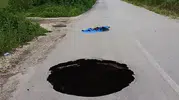 Tokat'ta şiddetli yağış yolu yuttu