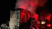 Kumluca’da gece yarısı yangını Ev küle döndü