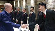 Cumhurbaşkanı Erdoğan Dolmabahçe’de Galatasaraylıları ağırladı