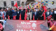 Sivas film festivali kortej yürüyüşüyle kapılarını açtı