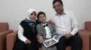 6 yaşındaki otizmli Ali Rıza ilk kitabını yazdı