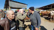 Mudurnu pazarında 340 bin liralık kıran kırana kurban pazarlığı