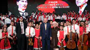 Cumhurbaşkanı Erdoğan 19 Mayıs kutlamalarında çocuklarla bir araya geldi