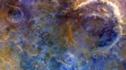 NASA aracı Mars üzerinden geçip metalik dünyaya yöneliyor