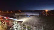 Isparta Şarkikaraağaç yolunda kontrolden çıkan araç tarlaya savruldu