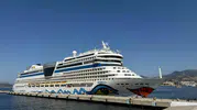 Dev kruvaziyer binlerce turisti Bodrum sahillerine taşıdı