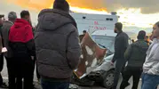 Hakkari Yüksekova kavşağında zincirleme kaza 11 kişi yaralandı