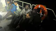 Sahil Güvenlik İzmir açıklarında 66 kişiyi yakaladı