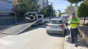 Okul önünde şov yapan ehliyetsiz sürücüye ağır fatura