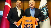 Başakşehir kaptanı Ömer Ali Şahiner ile yola devam ediyor