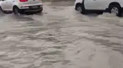 Ankara'da ani bastıran yağış trafiği felç etti
