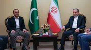 Pakistan ve İran hattında kritik diplomasi trafiği