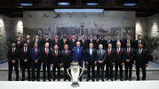 Erdoğan şampiyon Galatasaray kafilesini Dolmabahçe'de ağırladı