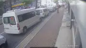 Bursa Yıldırım’da kontrolden çıkan araç ortalığı birbirine kattı