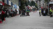 Artvin yokuşlarında hurdalardan yapılan araçlar yarıştı