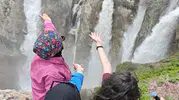 Hakkari’nin kalbinde kar suları şelaleye dönüştü