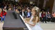 Ardahanlı çocuklar sahne tozunu yuttu