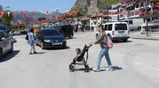 Amasya trafiğinde korna yerine saygı hakim