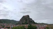 Afyonkarahisar soğuk yağmurla güne başladı