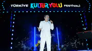 Ferhat Göçer Manisa Kültür Yolu Festivali’ni şarkılarıyla ısıttı