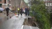 Gümüşhane'de ana cadde çöktü Trafik akışı durduruldu