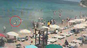 Kuşadası'nda boğulma tehlikesi geçiren turisti vatandaşlar son anda kurtardı