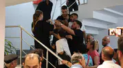 CHP İzmir binasında arbede Yeni başkan görevi devraldı
